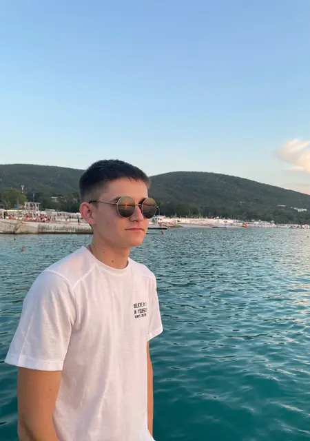 Я Рустам, 24, знакомлюсь на одну ночь в Бугульме