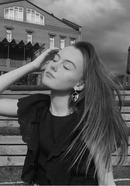 Кристина из Ачинска, ищу на сайте вирта