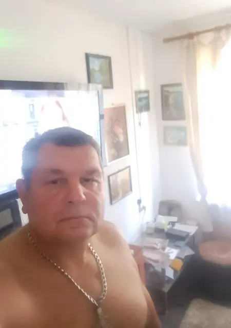 Я Жора, 55, из Тольятти, ищу знакомство для приятного времяпровождения