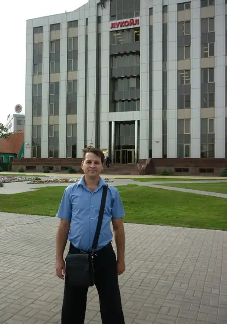 Олег из Астрахани, мне 42, познакомлюсь без обязательств