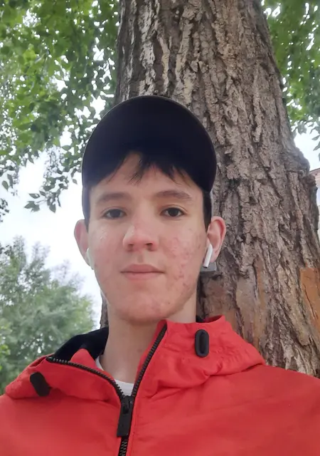 Алексей из Екатеринбурга, мне 21, познакомлюсь для общения