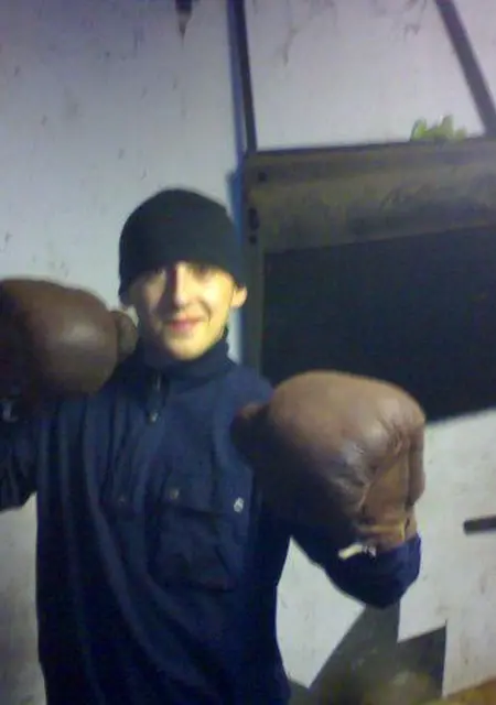 Я Александр, 35, из Боготола, ищу знакомства на одну ночь