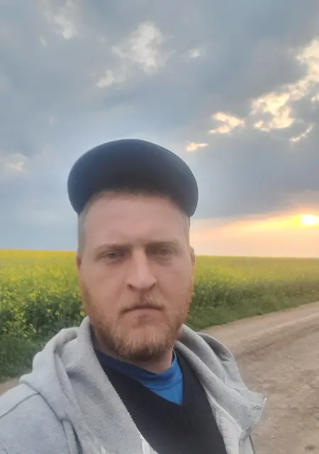 Алексей из Георгиевска, ищу на сайте постоянные отношения