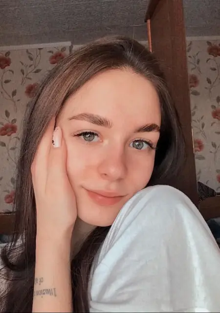 Я Елизавета, 22, знакомлюсь на одну ночь в Нижнем Тагиле