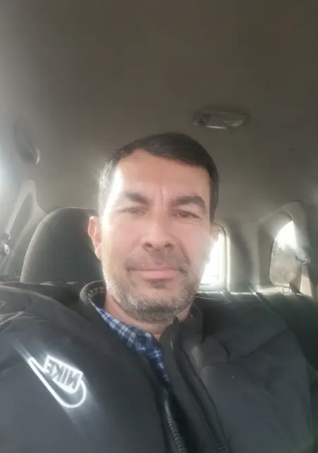 Руслан из Керчи, ищу на сайте знакомства на одну ночь