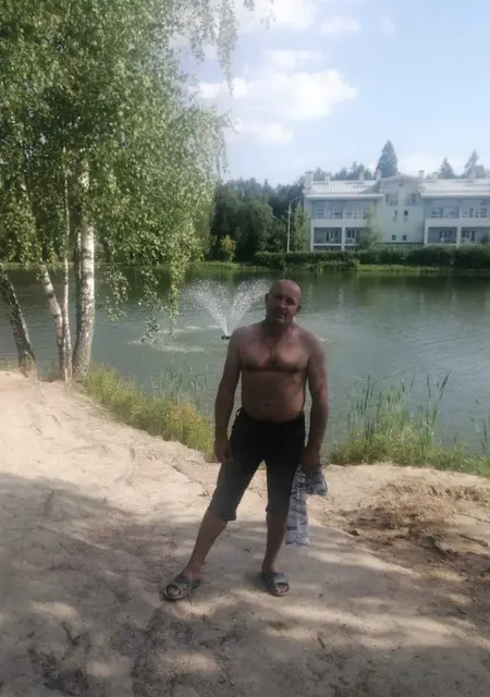 Я Валера, 43, из Зеленограда, ищу знакомства без обязательств