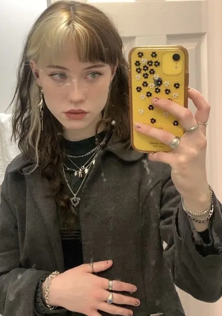 Я Sonia, 75, из Саратова, ищу знакомство для приятного времяпровождения