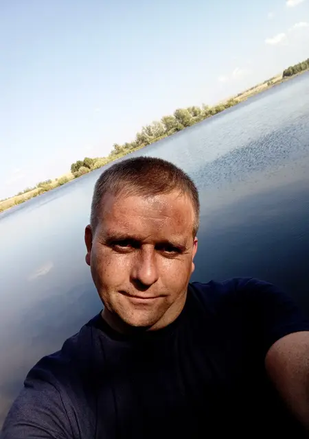 Александр из Прокопьевска, мне 36, познакомлюсь без обязательств