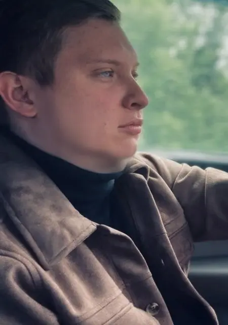 Илья из Кургана, мне 27, познакомлюсь для открытые отношения