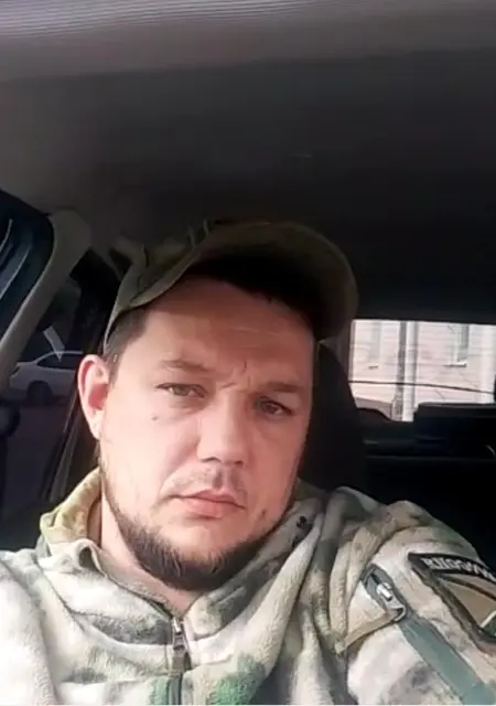 Виталий из Смоленска, ищу на сайте знакомства на одну ночь