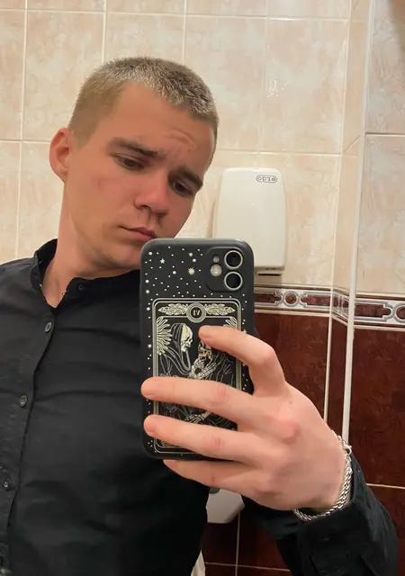 Danila из Саратова, мне 20, познакомлюсь для вирта