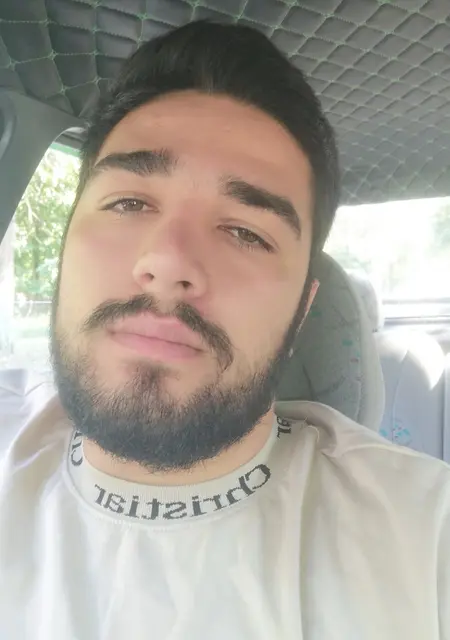 Я Камо, 21, из Ставрополя, ищу знакомства без обязательств