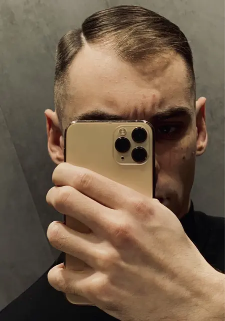 Тайлер Дерден из Солнечногорска, мне 25, познакомлюсь для общения