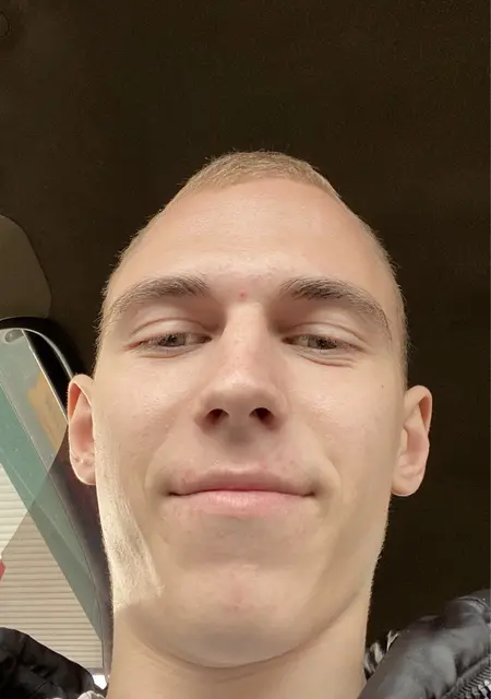 Я Данил, 21, знакомлюсь без обязательств в Новосибирске