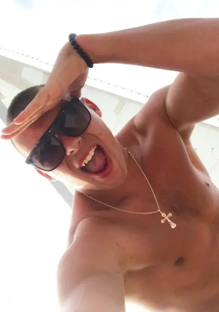 Олег из Энгельса, ищу на сайте вирта