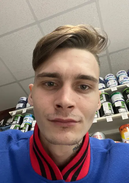 Я Vadim, 26, знакомлюсь для постоянных отношений в Великом Новгороде