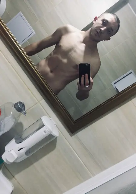 Я Ваня, 29, знакомлюсь для вирта в Чехове