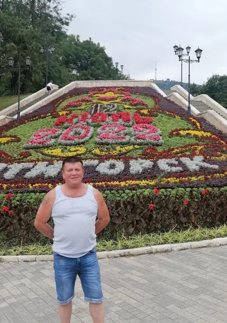 Я Олег, 49, знакомлюсь без обязательств в Пятигорске