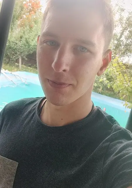 Александр из Сызрани, ищу на сайте знакомства на одну ночь