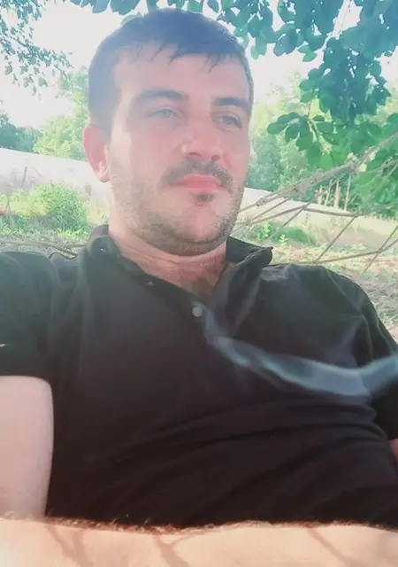 Я Эдуард, 40, из Нижнего Новгорода, ищу знакомство для приятного времяпровождения