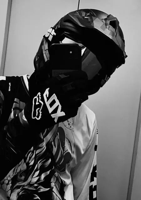 Я Максим, 24, из Оренбурга, ищу знакомство для общения