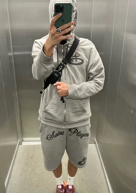 Я Максим, 22, из Щекино, ищу знакомство для постоянных отношений