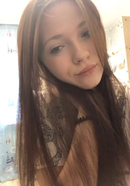 Sonya из Великого Новгорода, мне 21, познакомлюсь на одну ночь