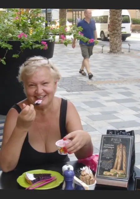 Я Luda, 56, знакомлюсь для приятного времяпровождения в Москве