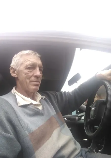 Александр из Кирова, мне 62, познакомлюсь для общения