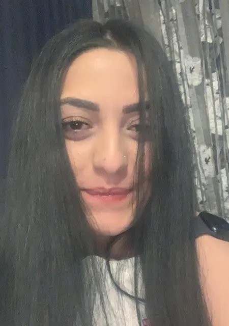 Маша из Парижа, ищу на сайте знакомства без обязательств