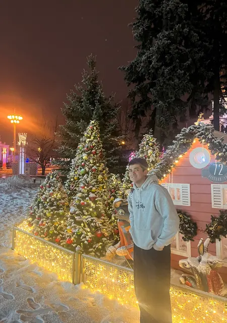 Я Муин, 22, из Луховиц, ищу знакомство для постоянных отношений