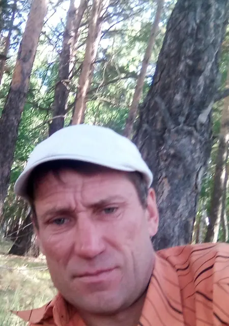 Я Игорь, 45, из Екатеринбурга, ищу знакомства на одну ночь