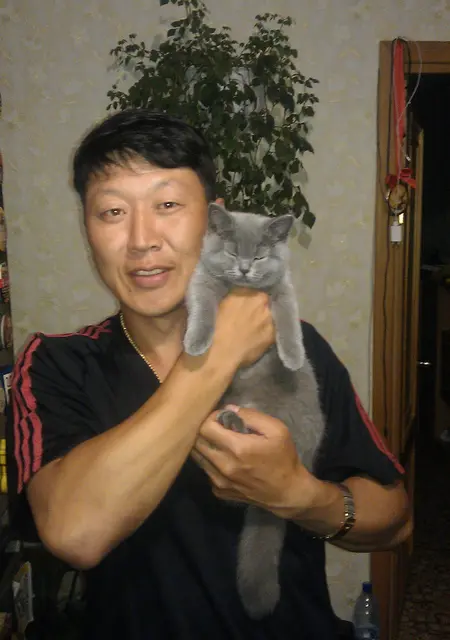 Серж из Холмска, мне 54, познакомлюсь на одну ночь