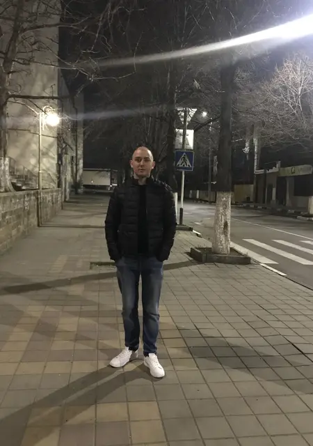 Dennikov из Тихвина, мне 36, познакомлюсь на одну ночь