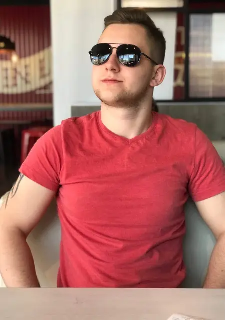 Дмитрий из Красноярска, ищу на сайте постоянные отношения