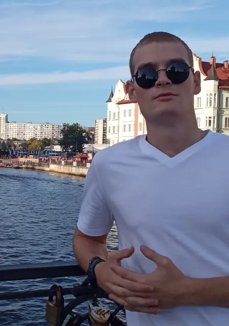 Я Илья, 24, знакомлюсь для постоянных отношений в Балтийске