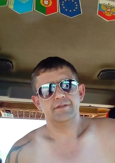 Я Alex, 45, из Ангарска, ищу знакомства без обязательств