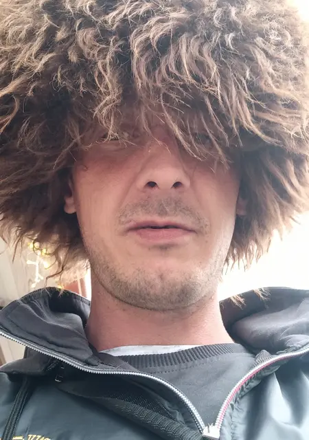 Я Владимир, 38, из Минеральных Вод, ищу знакомства без обязательств