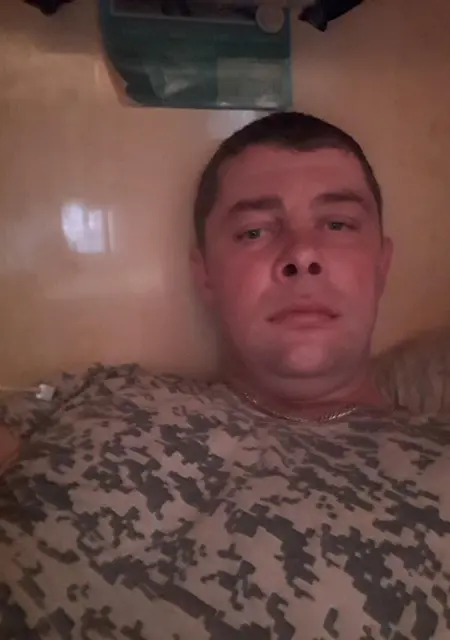 Роман из Ртищева, мне 43, познакомлюсь на одну ночь