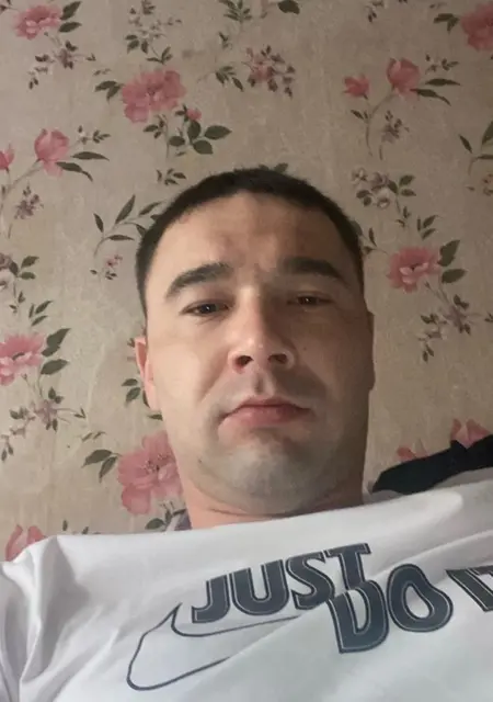 Руслан из Москвы, мне 35, познакомлюсь для дружбы