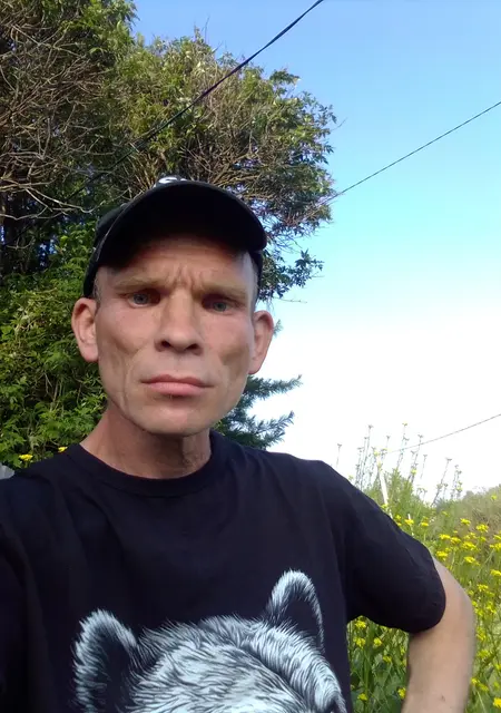 Я Саша, 45, из Белова, ищу знакомства на одну ночь