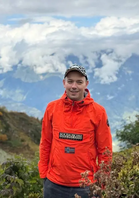 Саша из Санкт-Петербурга, мне 37, познакомлюсь для приятного времяпровождения