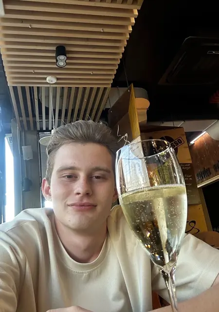 Я Владимир, 22, знакомлюсь без обязательств в Серпухове