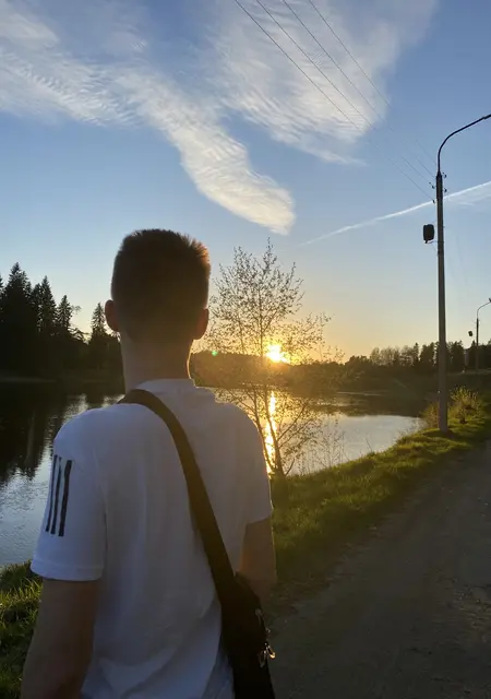 Я Матвей, 19, из Вологды, ищу знакомства без обязательств