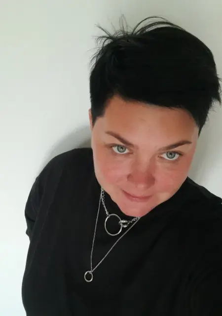 Ольга из Санкт-Петербурга, ищу на сайте приятное времяпровождение