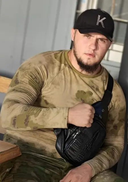 Я Халиф, 23, знакомлюсь для открытые отношения в Тольятти