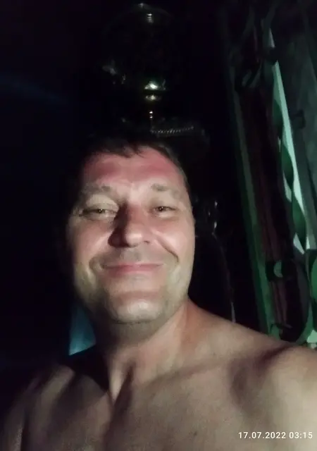Я Андрей, 47, из Волгограда, ищу знакомства на одну ночь