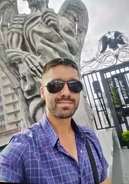 Я Илья, 34, знакомлюсь для совместных путешествий в Пензе