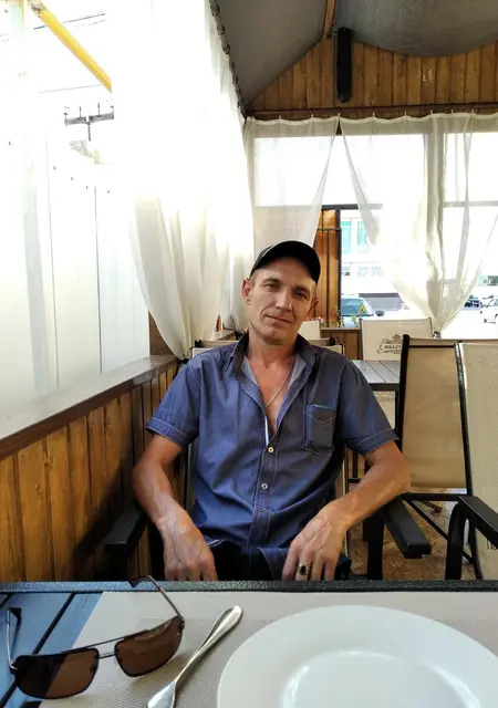 Я Александр, 47, из Лисок, ищу знакомство для постоянных отношений