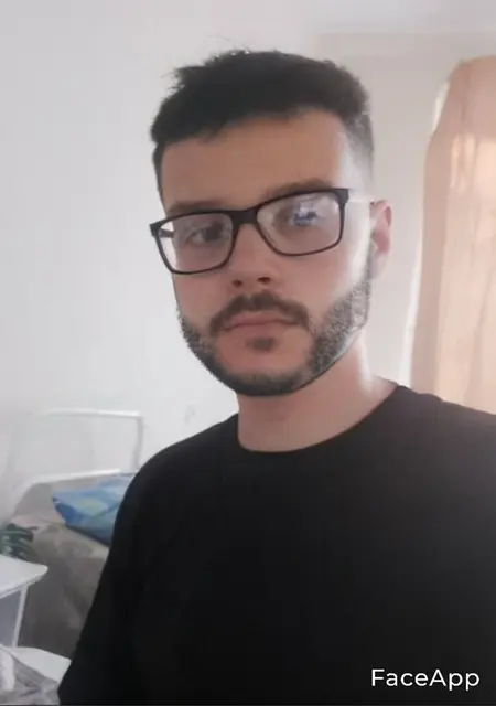 Я Альберт, 25, из Новоуральска, ищу знакомства на одну ночь